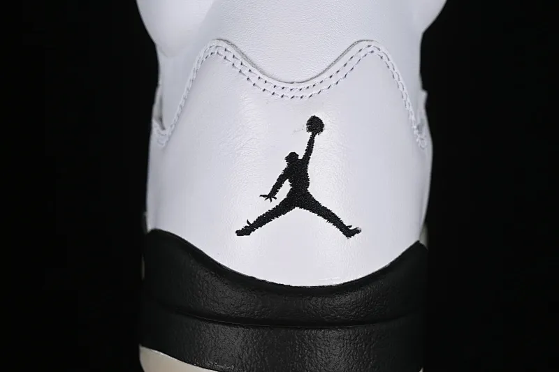 All categories Air Jordan Jordan series basketball shoes Air Jordan 5 P version Air Jordan 5 Retro AJ5 Joe 5 silver black DD0587-110